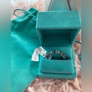 Kurt Geiger signature oval band ring